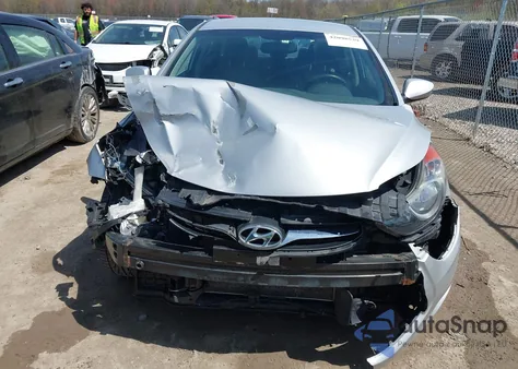 2013 Hyundai Elantra Gls z USA, uszkodzony, nr VIN KMHDH4AE0DU837188